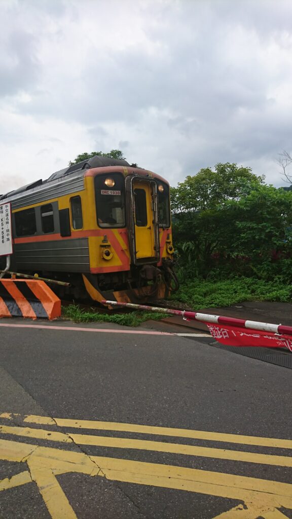 十分駅と瑞芳駅を結ぶ電車